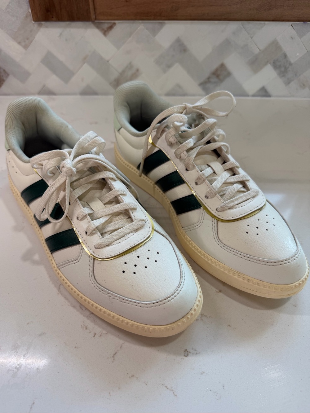 Women’s White Leather Sneakers with Dark Green Stripes Sz 8
